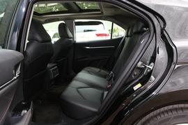 2019款丰田凯美瑞