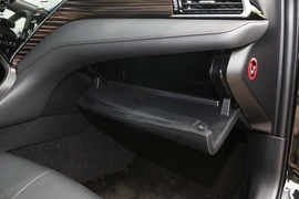 2019款丰田凯美瑞