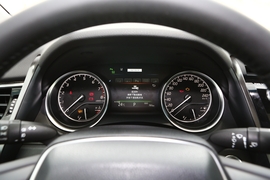 2019款丰田凯美瑞