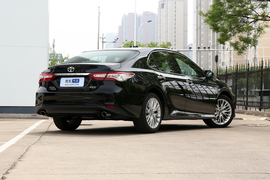 2019款丰田凯美瑞