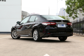 2019款丰田凯美瑞