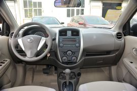 2014款日产阳光1.5XE