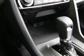 2019款东风本田思域220TURBO