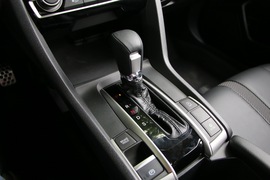 2019款东风本田思域220TURBO