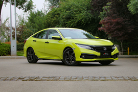 2019款东风本田思域220TURBO