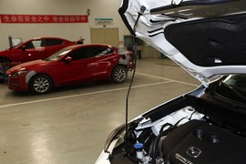 2018款马自达CX-3