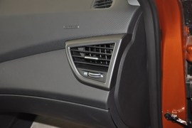 2012款现代飞思Veloster