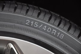 2012款现代飞思Veloster