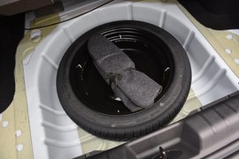 2019款奇瑞艾瑞泽5