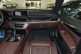 2019款宝马740Li