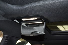 2019款宝马740Li