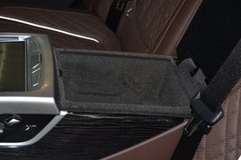 2019款宝马740Li