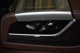 2019款宝马740Li