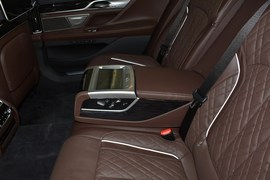 2019款宝马740Li