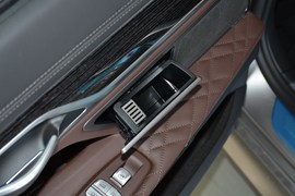 2019款宝马740Li