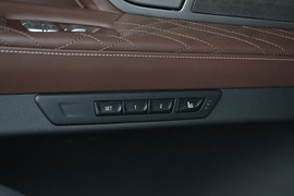 2019款宝马740Li