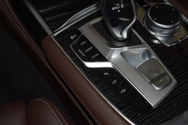 2019款宝马740Li