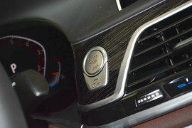 2019款宝马740Li