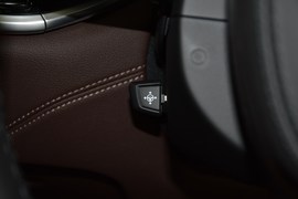 2019款宝马740Li