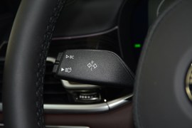 2019款宝马740Li
