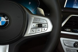 2019款宝马740Li