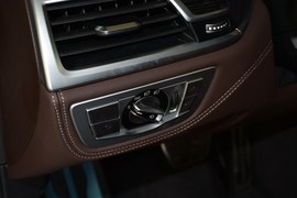 2019款宝马740Li