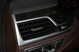2019款宝马740Li
