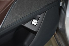 2019款宝马740Li