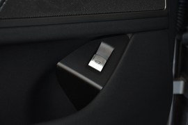 2019款宝马740Li