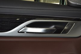 2019款宝马740Li