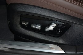 2019款宝马740Li