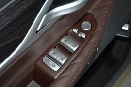 2019款宝马740Li