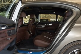 2019款宝马740Li