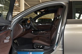 2019款宝马740Li
