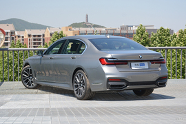 2019款宝马740Li