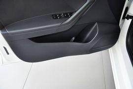 2013款大众捷达1.6L手动时尚型