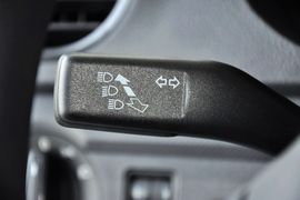 2013款大众捷达1.6L手动时尚型