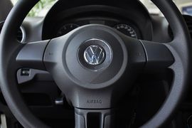 2013款大众捷达1.6L手动时尚型