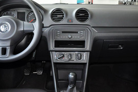 2013款大众捷达1.6L手动时尚型