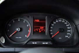 2013款大众捷达1.6L手动时尚型