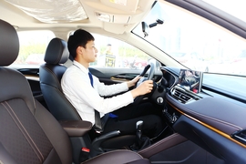   2018款长安 逸动DT 1.6L 手动智享型