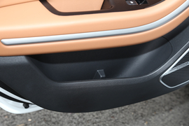 2019款北汽绅宝智道