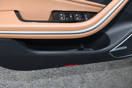 2019款北汽绅宝智道