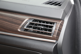 2019款北汽绅宝智道