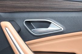 2019款北汽绅宝智道