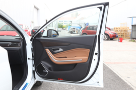 2019款北汽绅宝智道