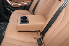 2019款北汽绅宝智道