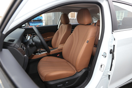 2019款北汽绅宝智道