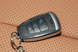 2019款北汽绅宝智道