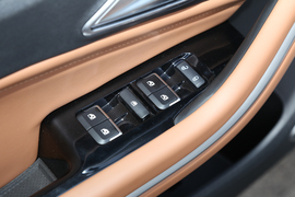 2019款北汽绅宝智道